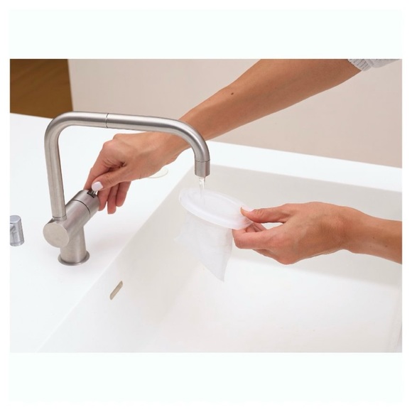 NWT: BLACK+DECKER Compact Lithium
Handheld Vacuum - Gray - Picture 14 of 16